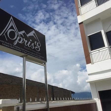 Opriss Hotel Parapat Dış mekan fotoğraf
